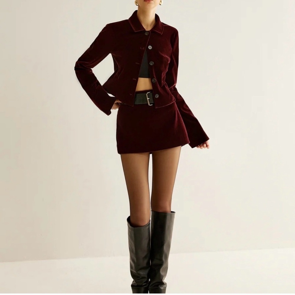 Commense SET Velvet Collared Jacket & Mini Skirt Set - Picture 2 of 16